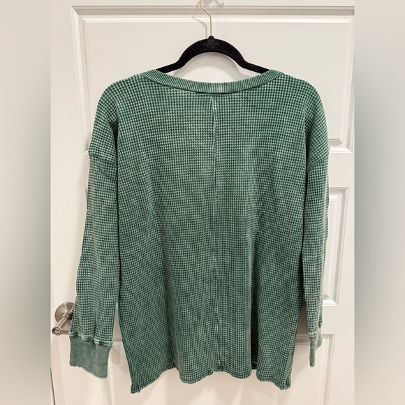 NWOT Zenana Washed Baby Waffle Henley Neckline Long Sleeve Top - Picture 5 of 5